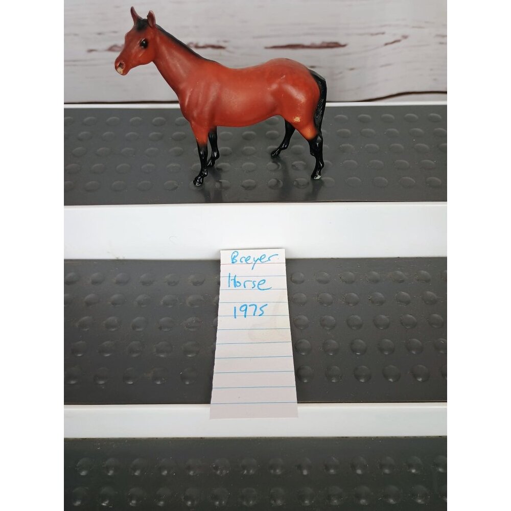 Breyer Horse, Quarter Horse Family Mare, Chestnut, 1975 3" x‎ 2.75" H